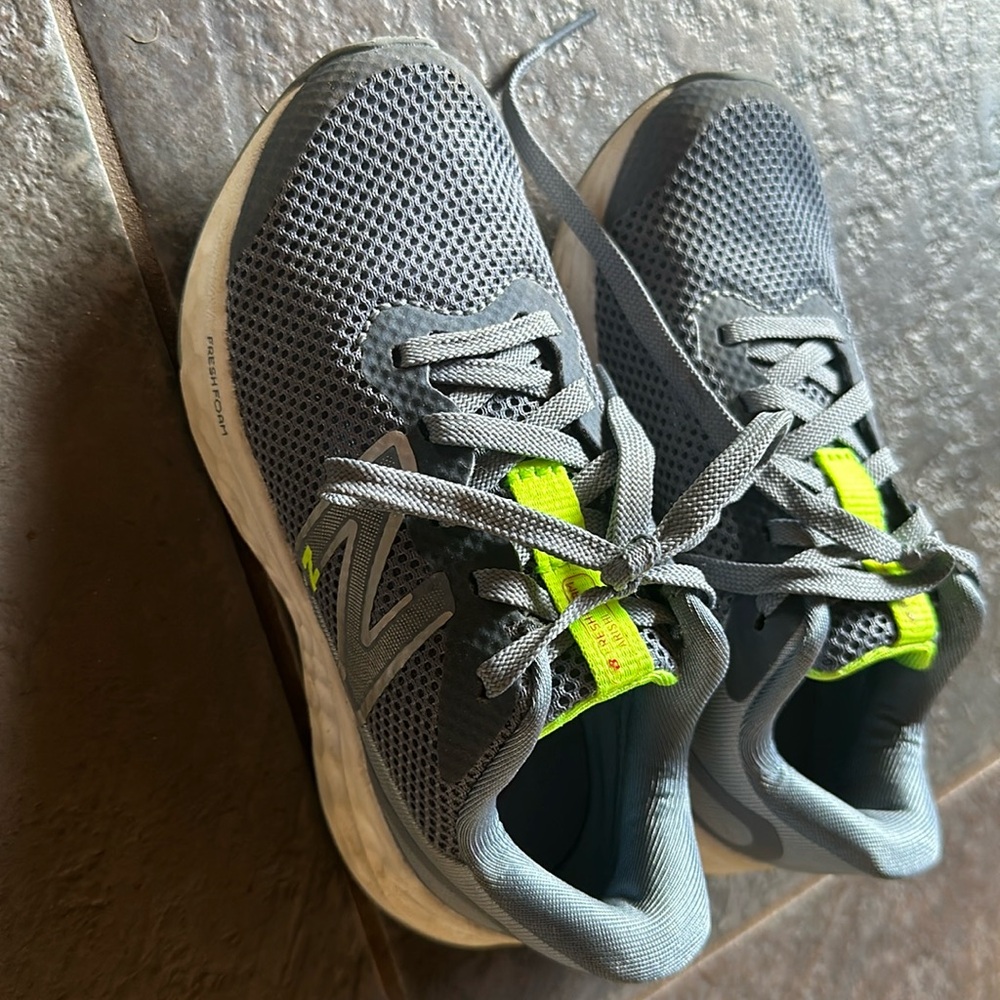 New Balance Fresh Foam Arishi Toddler Running Sneakers (GUC, size 11US)